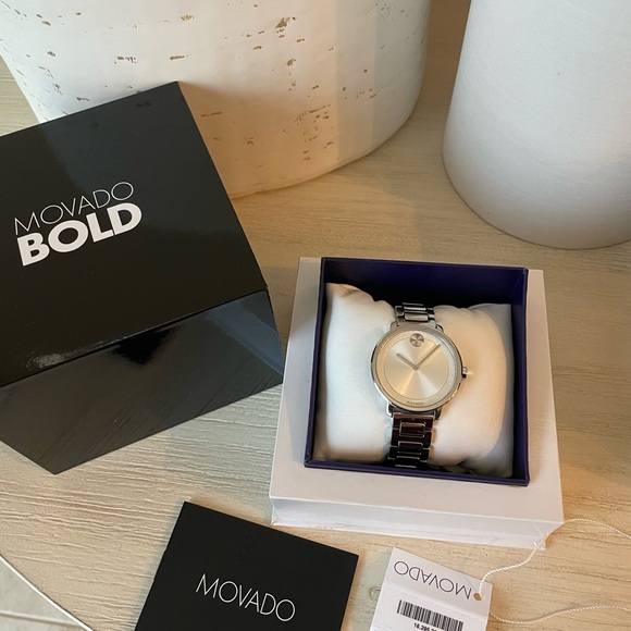 Movado bold watch - Picture 2 of 13